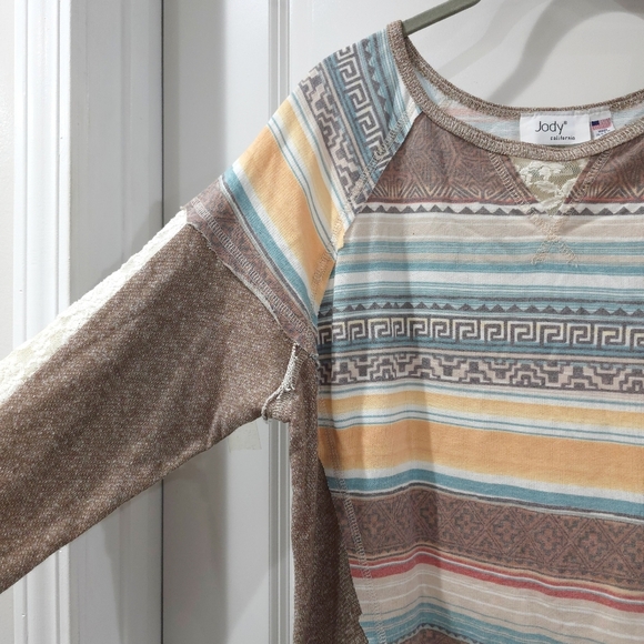 JODY CALI Colorful Native Aztec Striped Long Sleeve, French Terry, Lace, XL - Picture 5 of 16